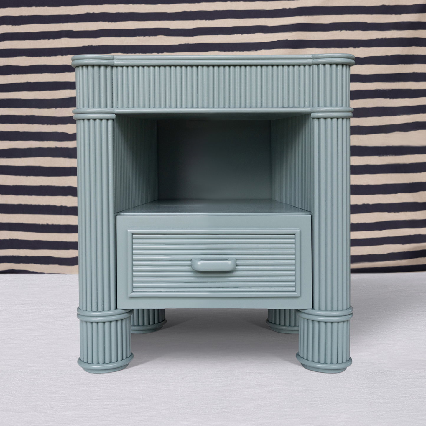 Boda Bedside Table