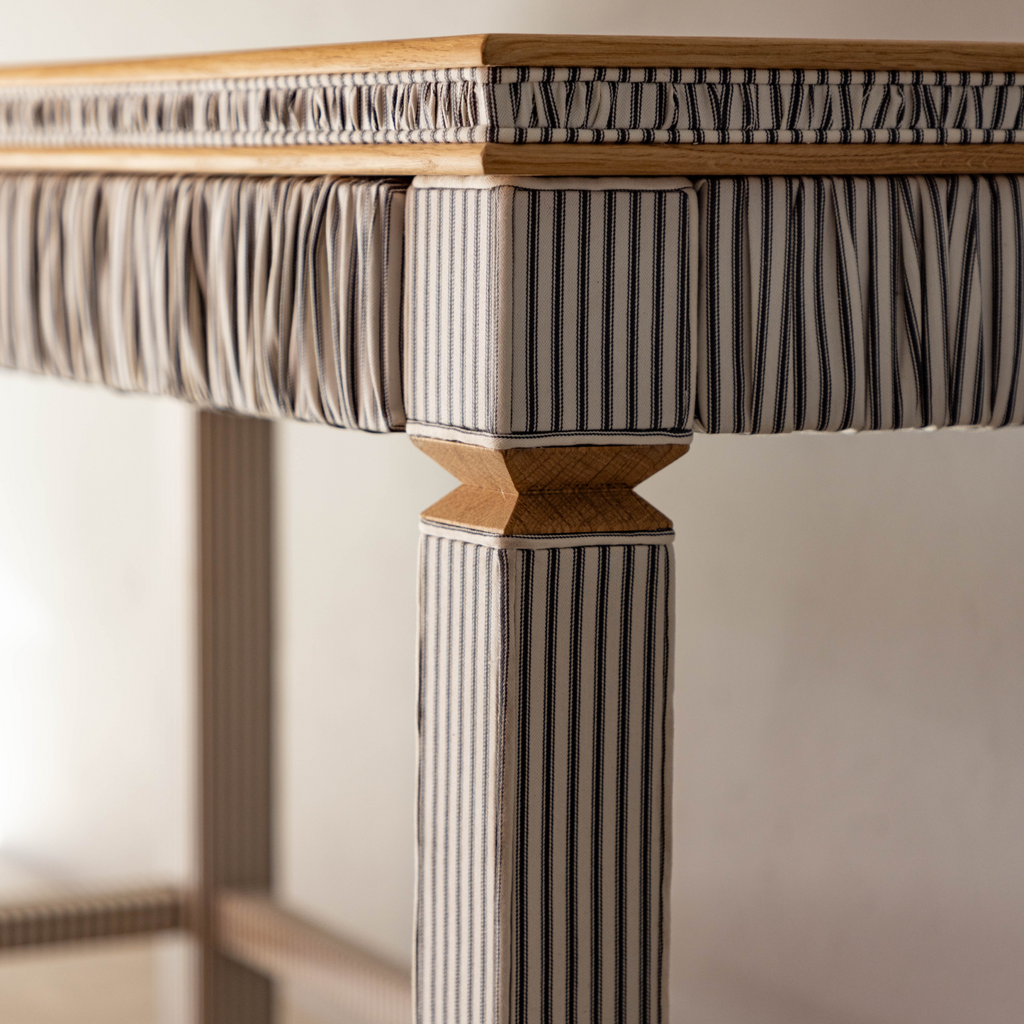 Lomada Desk