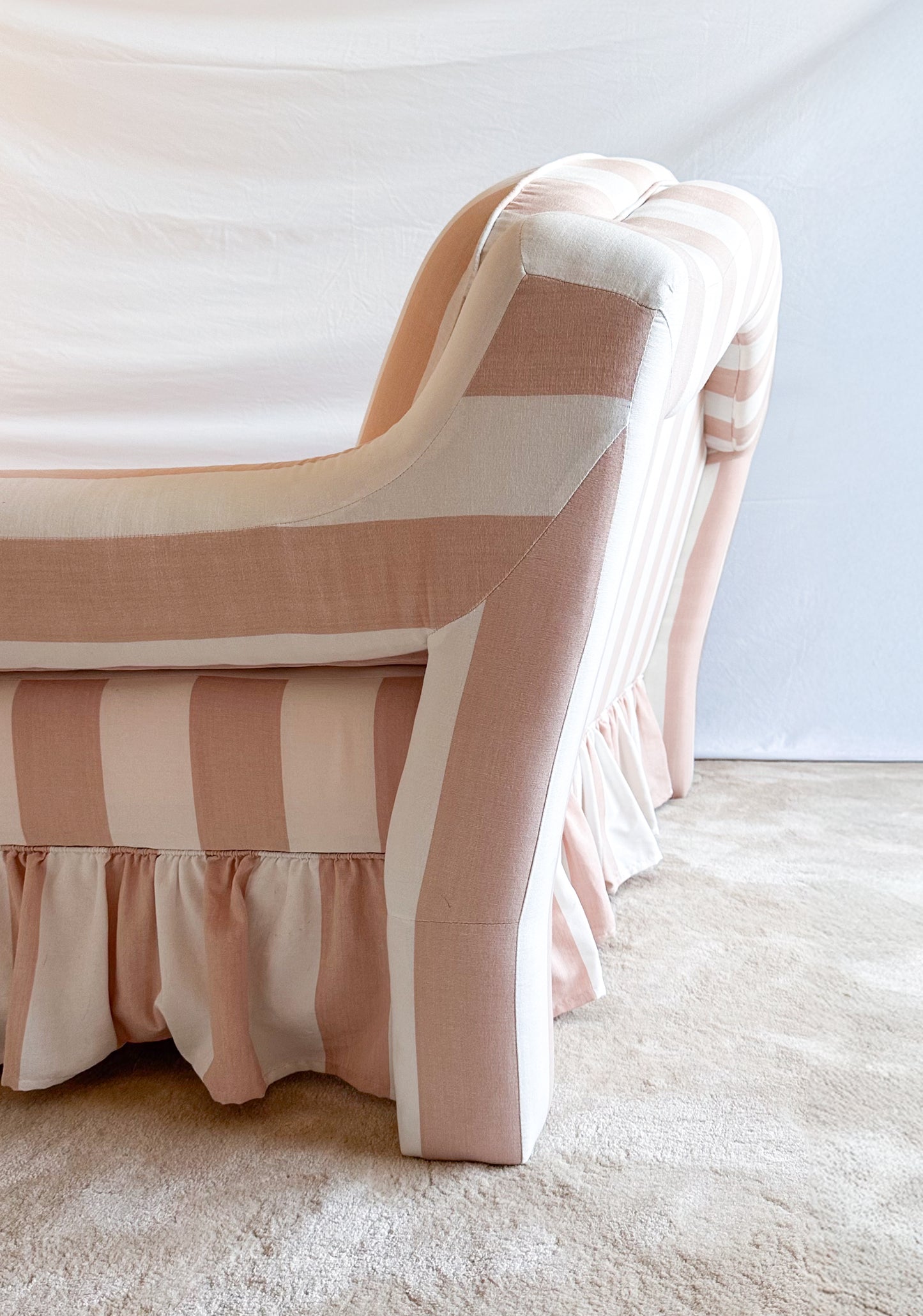 Soma Love Seat